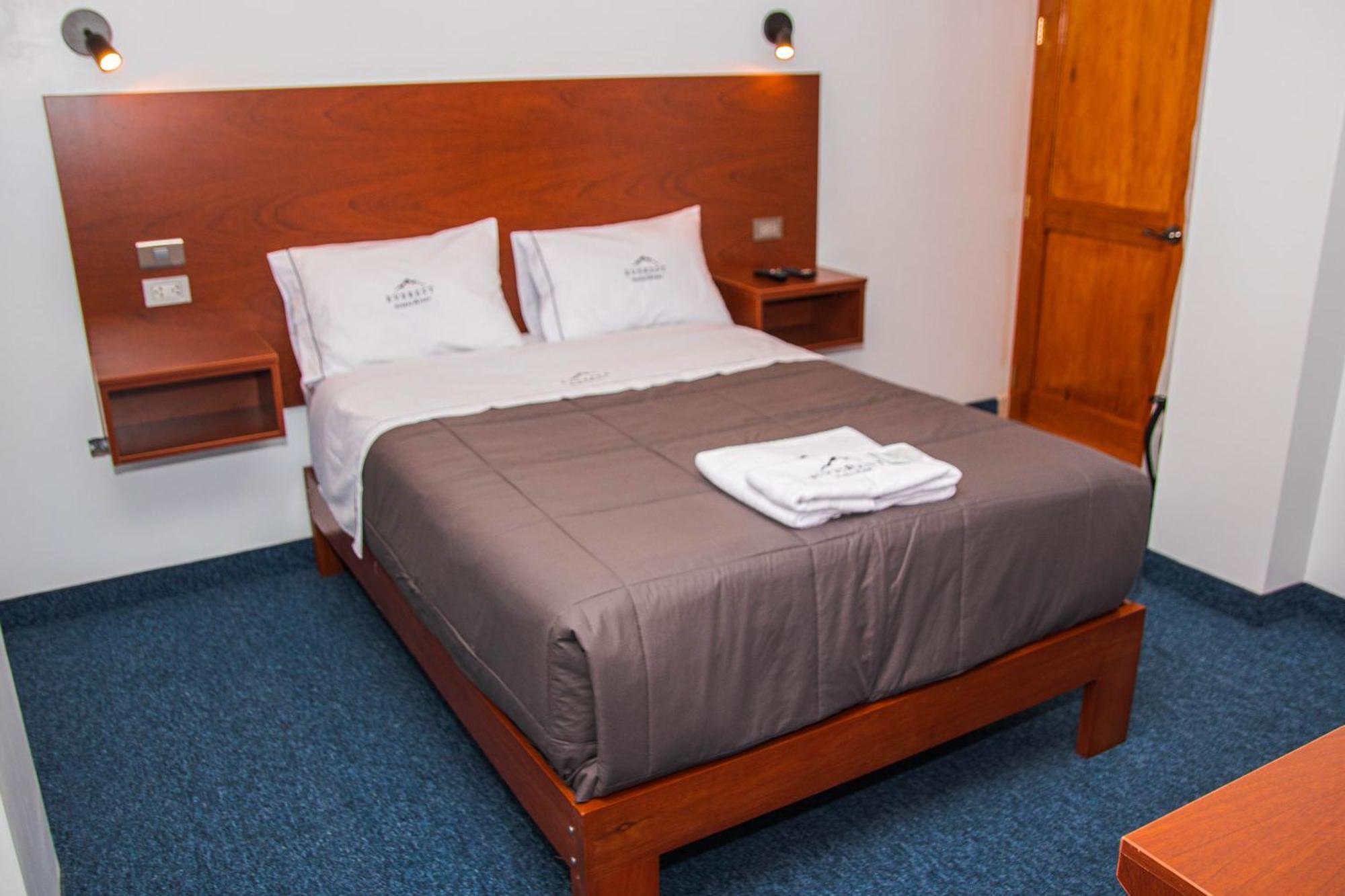 Hotel Turistico Everest Huaraz  Buitenkant foto